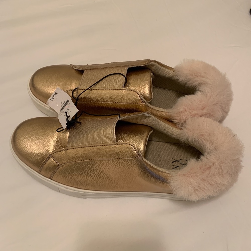 NY&C Sneakers BRAND new 😍 Gold  color